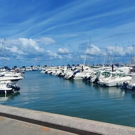 Nice Apt Of 30m Near The Beach! Apartmán *