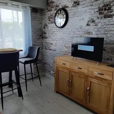 Nice Apt Of 30m Near The Beach! *
